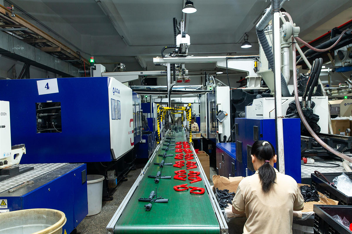 总厂办公室及一楼车间配电改造安装工程